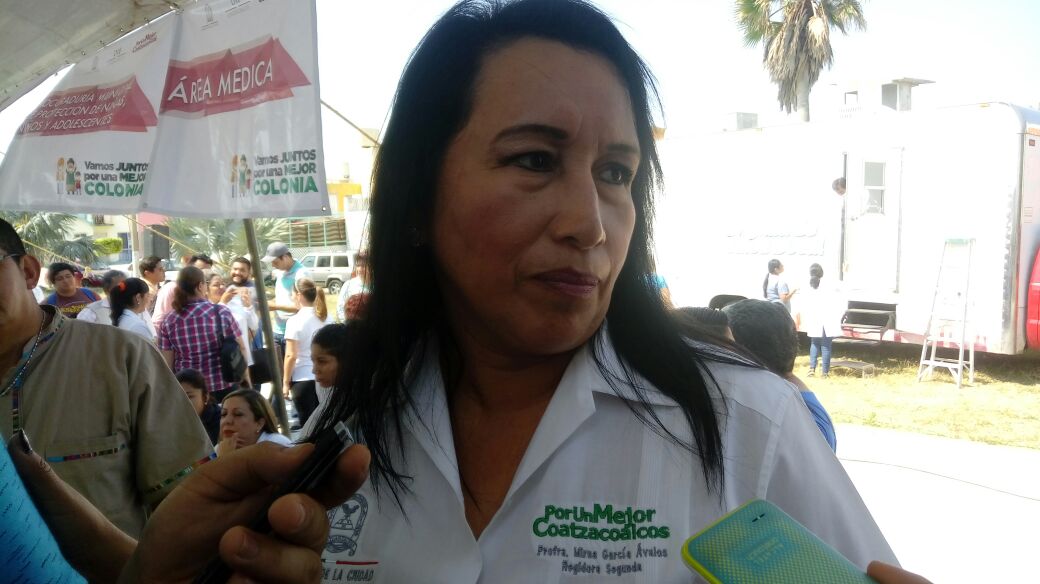 Repone Ayuntamiento equipo robado en 14 escuelas de Coatzacoalcos