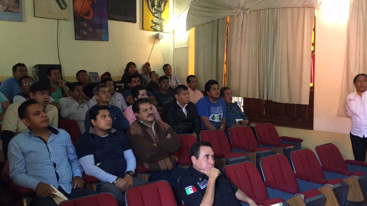 Delegación Regional de Tránsito del Estado ofrece curso a taxistas de Córdoba