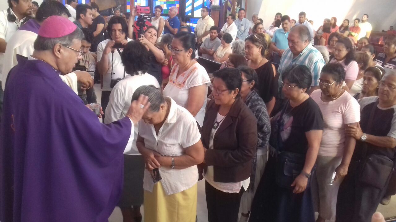 La feligresía católica celebra el inicio de la Cuaresma