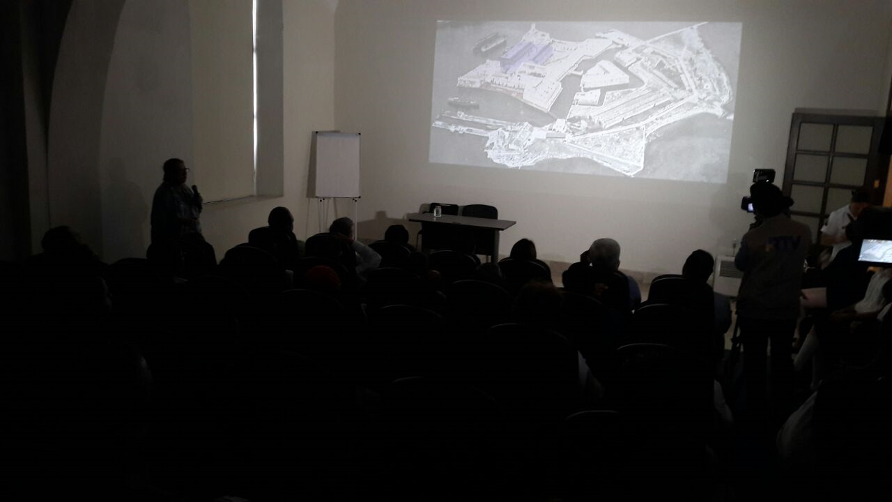 A través de ponencia, muestran arsenal nacional de San Juan de Ulúa