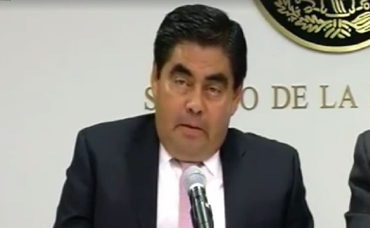 Renuncia Miguel Barbosa a la coordinación de la bancada del PRD en el Senado