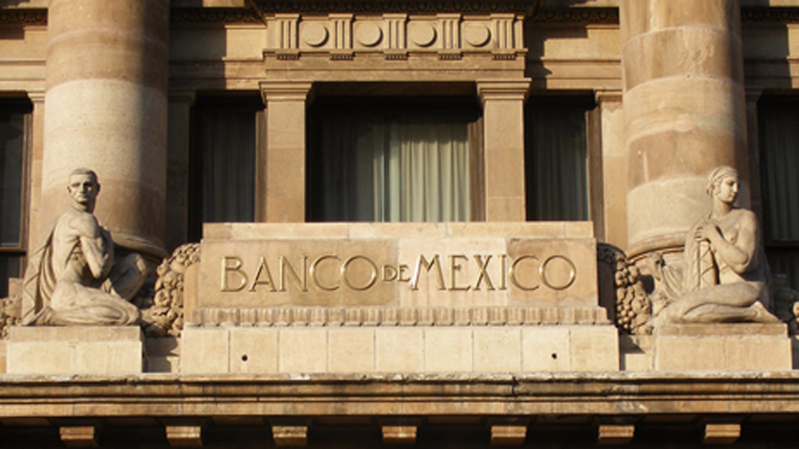 Coloca Banxico 30 mil 815 mdp en permuta de bonos de deuda