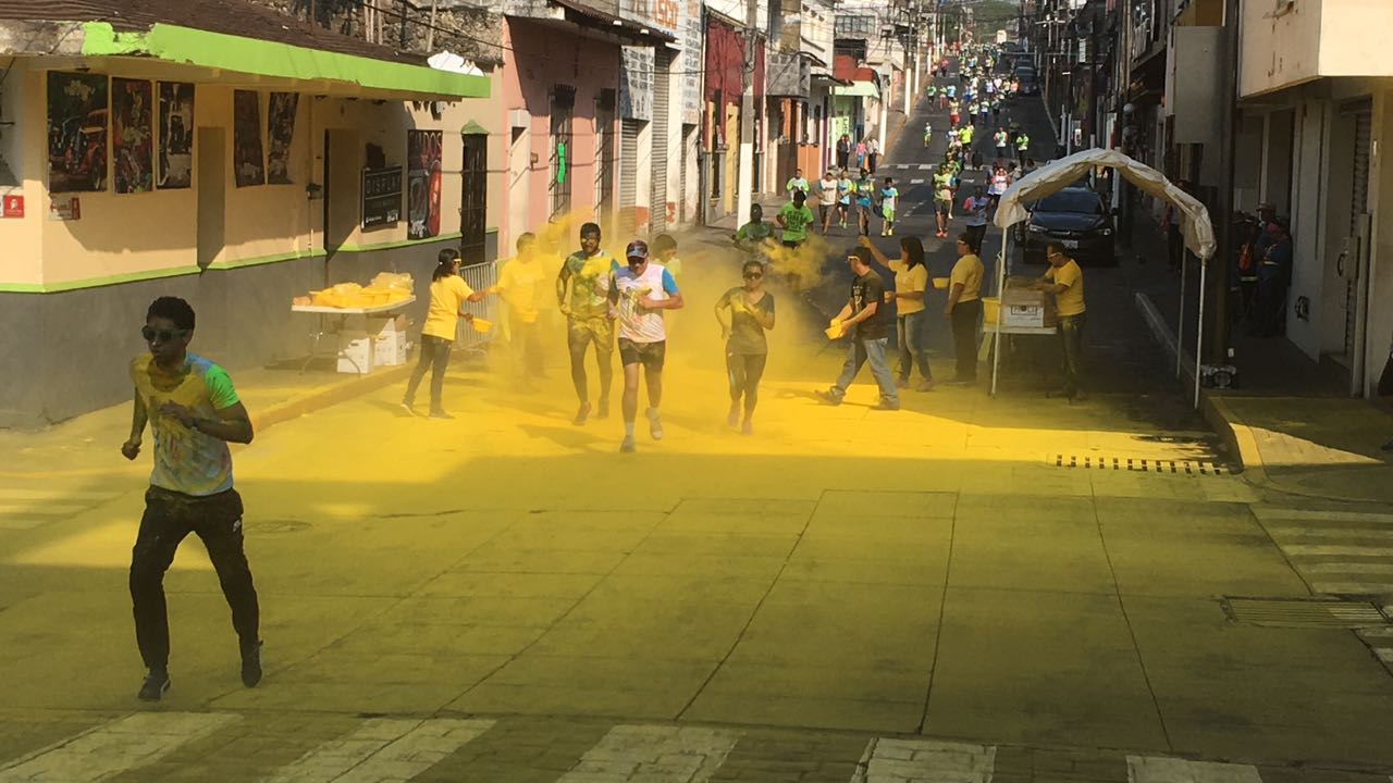 Un éxito cuarta edición de la carrera Batalla del Color en Córdoba