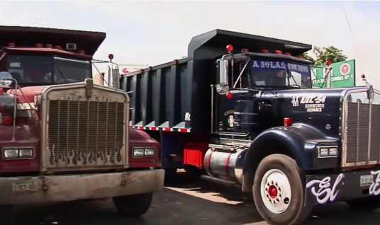 Regresan transportistas de carga de Coatzacoalcos a trabajar en obra del NAICM