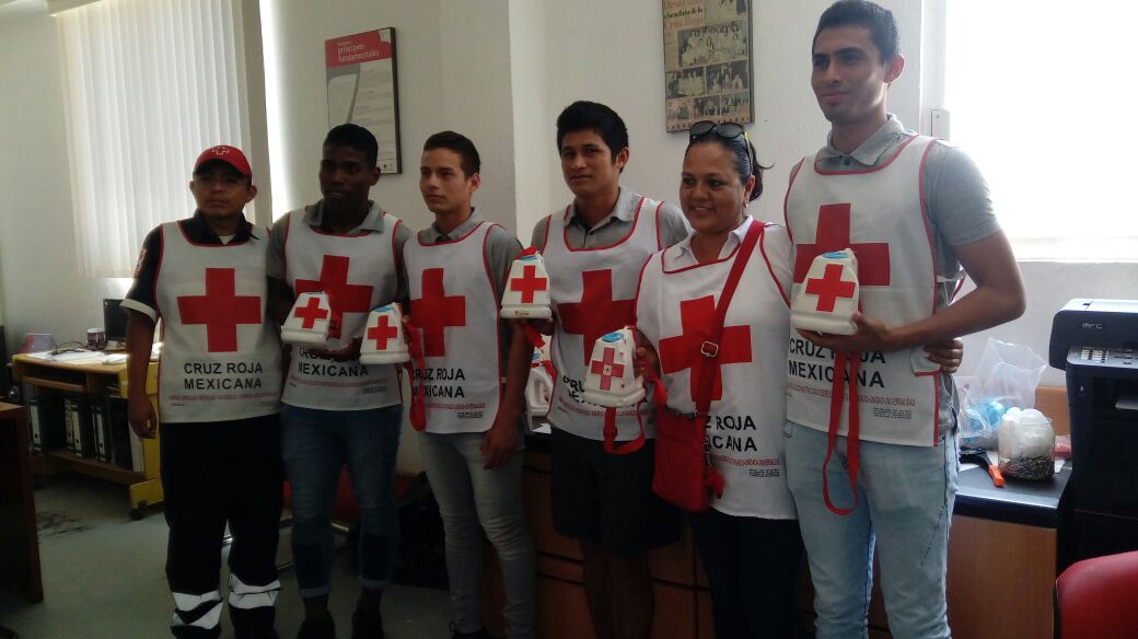 Jóvenes deportistas se unieron a colecta anual de Cruz Roja de Coatzacoalcos