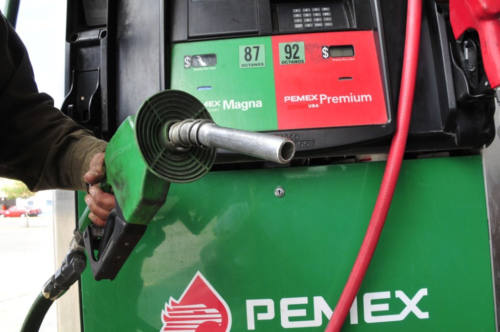 Profeco inmoviliza bombas despachadoras de gasolina y diésel en Huayacocotla