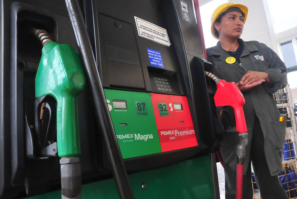 Inicia liberación de precios de gasolinas en Baja California y Sonora; se publican tarifas para Veracruz y el país