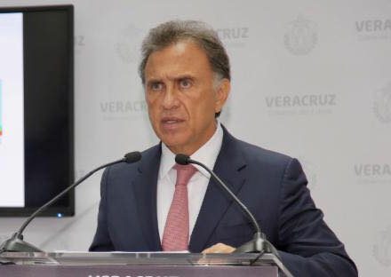 Urge reestructurar deuda; pago de intereses dejarían en quiebra al estado: Gobernador Yunes