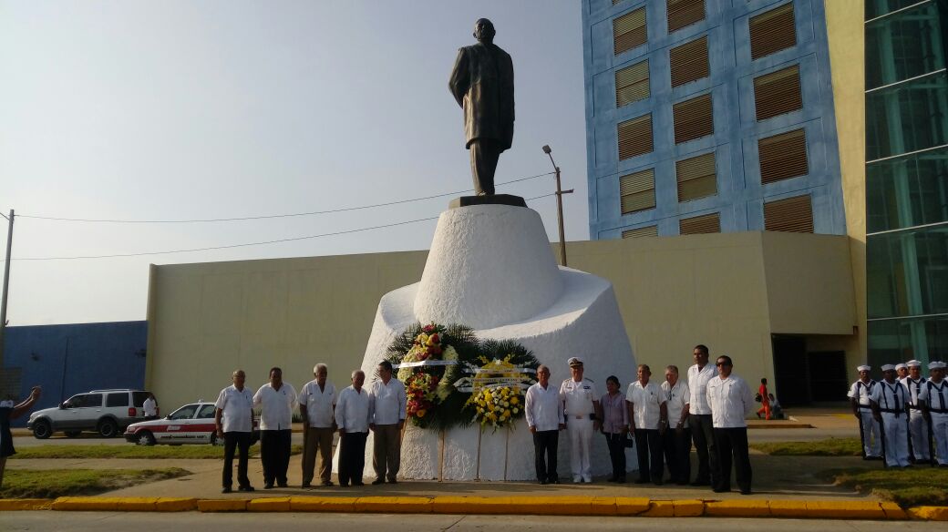 Recuerdan en municipios de Veracruz a Benito Juárez, a 211 años de su natalicio