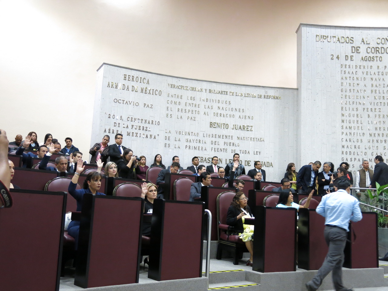 Aprueban diputados la reestructuración de la deuda de Veracruz