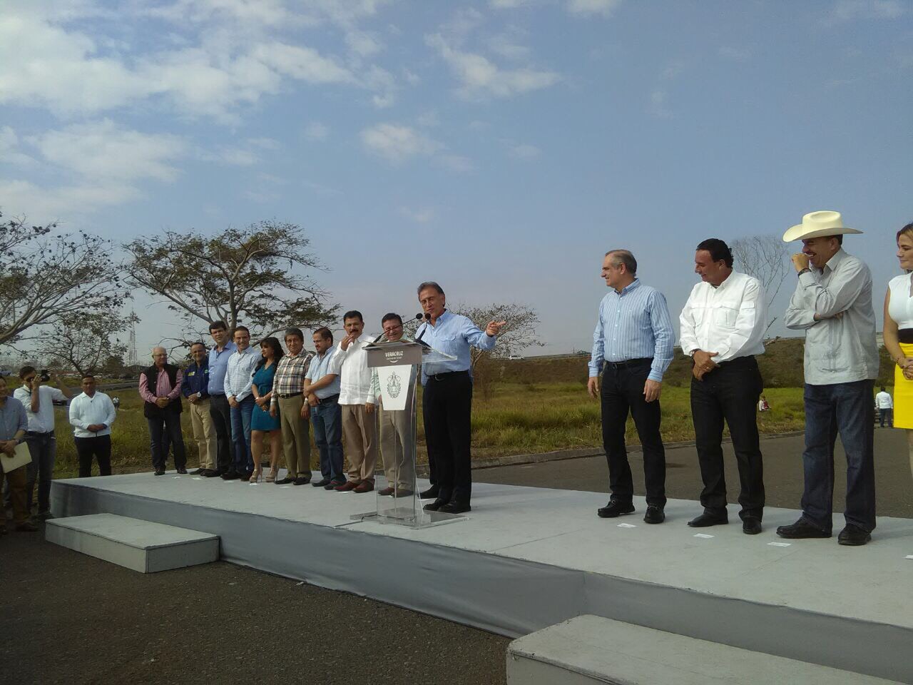 El Gobernador Miguel Ángel Yunes Linares, encabeza arranque de la obra del libramiento Nororiente de Cardel