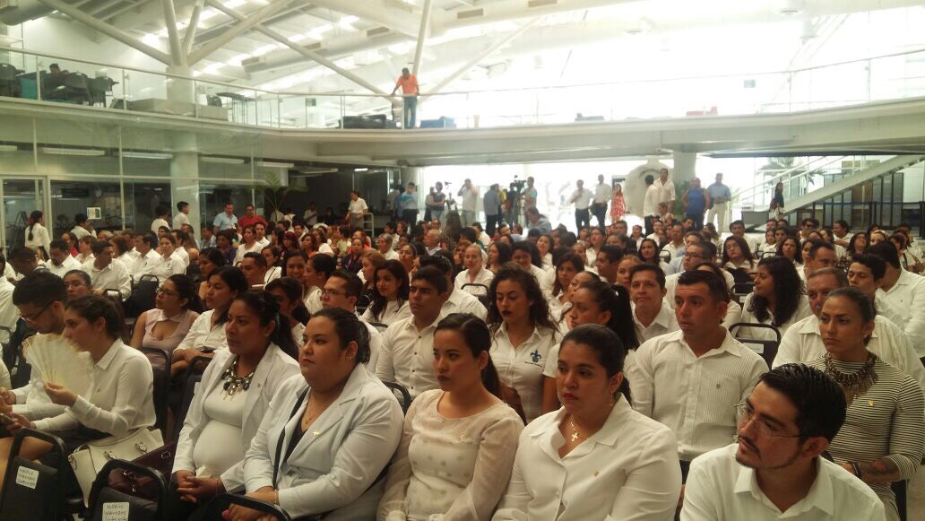 Egresan tres mil jóvenes de la UV campus Veracruz – Boca del Río