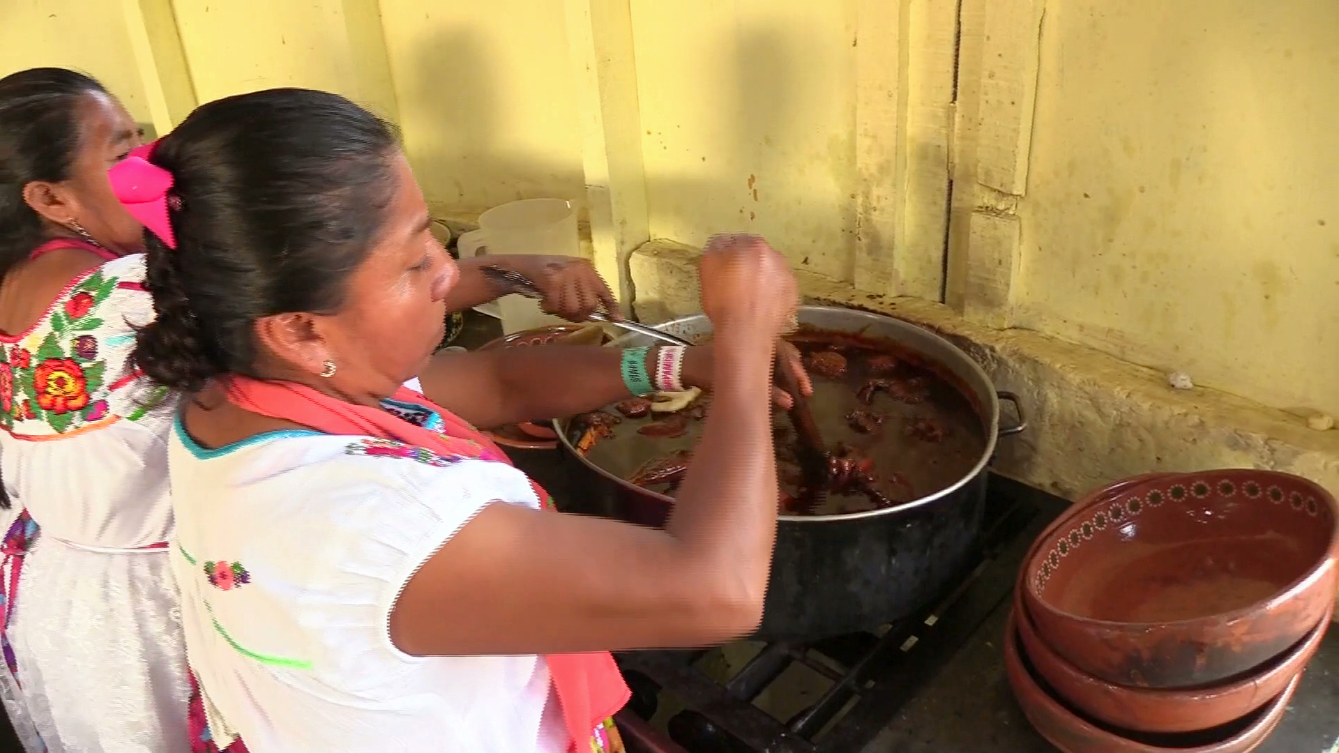 Mujeres de humo, creadoras de los olores y sabores del Tajín