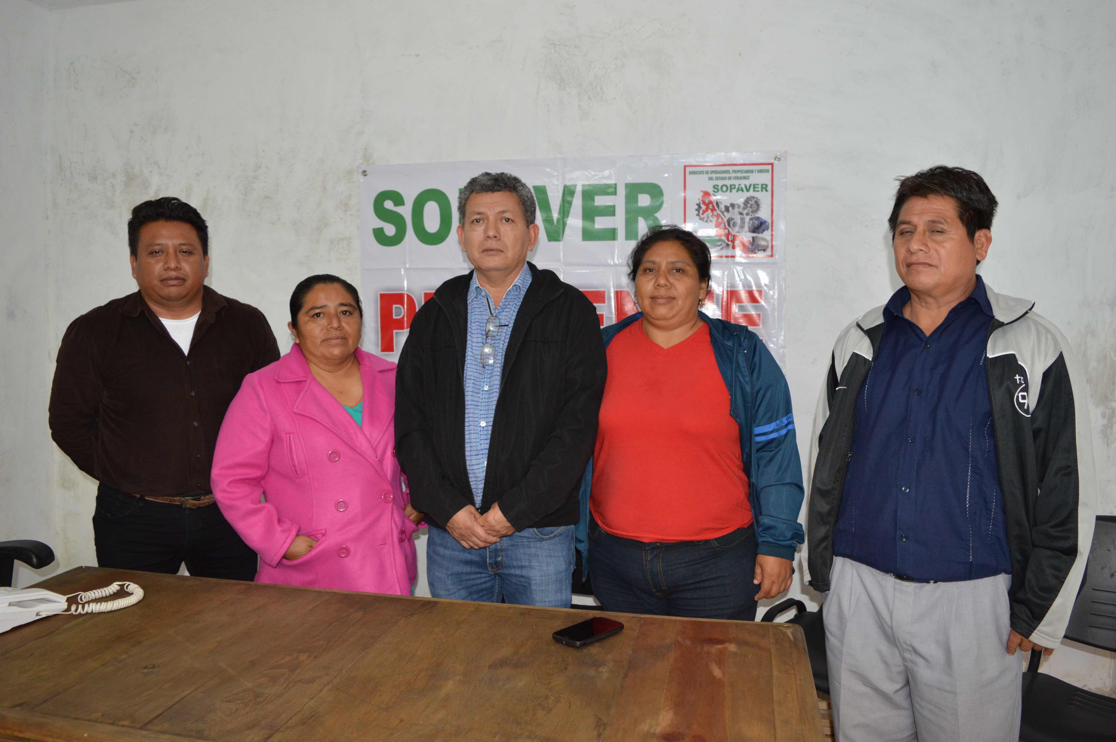 Piden mototaxistas al gobernador reconsidere su veto a la reforma de Ley de Tránsito