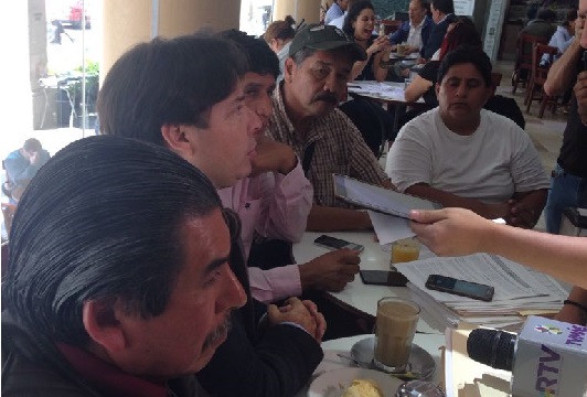 Candidato de Morena reprende a AMLO