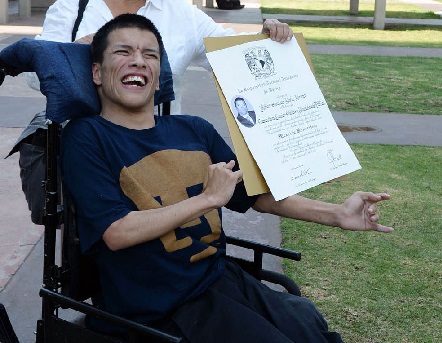 Matías Alanís, un universitario con mente brillante que nada detiene