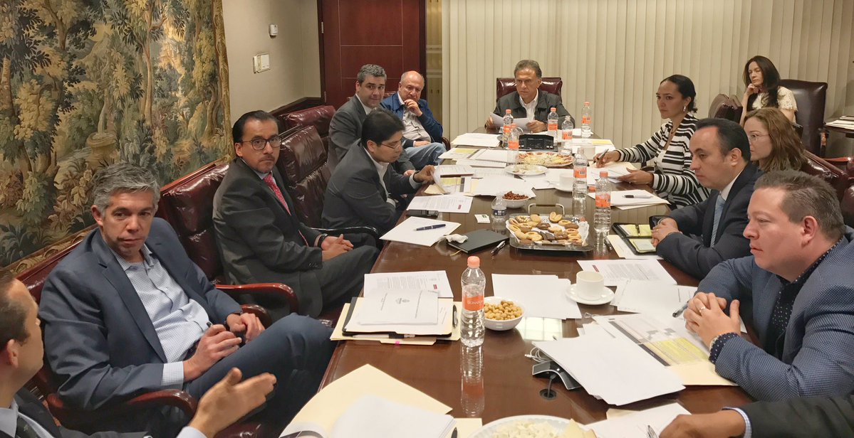 Se reúne el gobernador Yunes con banqueros para iniciar reestructuración de la deuda