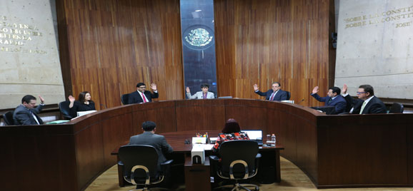 Carece de atribuciones la Junta General Ejecutiva para disminuir salarios de Consejeros Electorales del INE: TEPJF