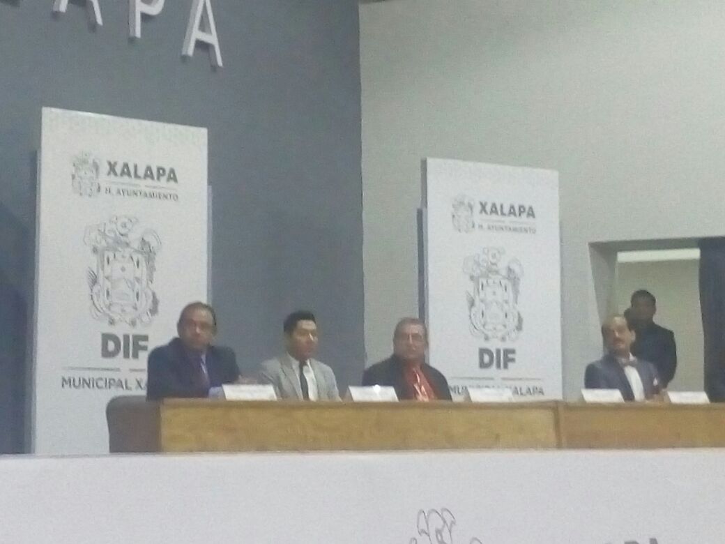 Realizan primer simposio sobre enfermedades raras en Xalapa