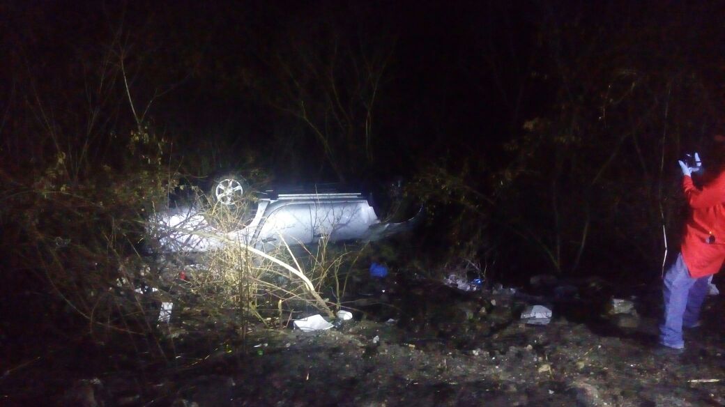 Pierde la vida en volcadura a la altura de Cerro Gordo