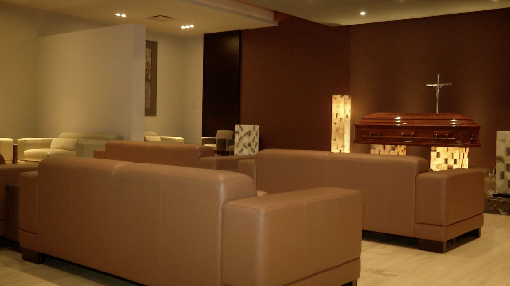 Capacitan a funerarias en medidas preventivas contra el COVID-19