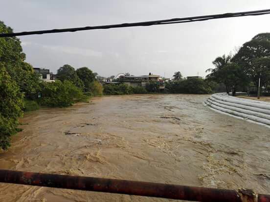 Alerta por aumento en el nivel del río Agua Dulcita, ya superó los 6 metros