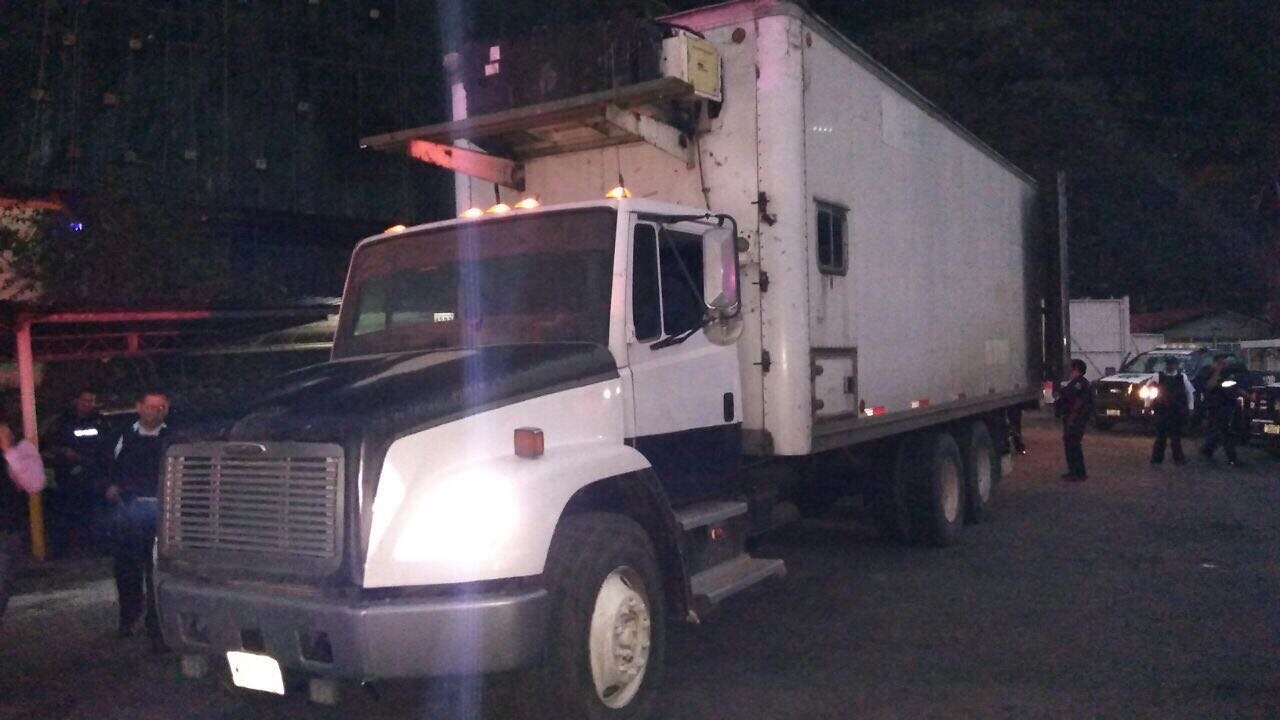 Ataque a instalaciones de la PF en Orizaba, por detención de camión con gasolina robada