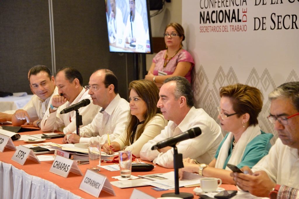 Acuerdan secretarios del Trabajo acercar a estudiantes del Conalep a fuentes de empleo