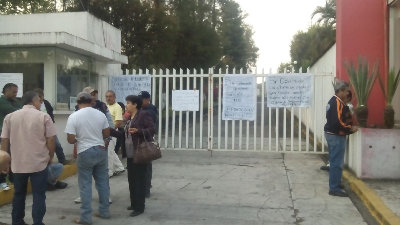 Trabajadores del MIX exigen pago de quincenas atrasadas