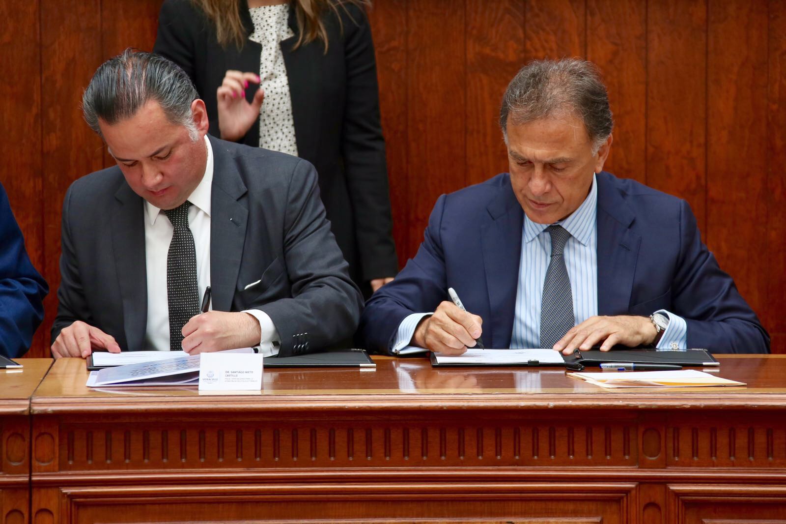 Gobierno del Estado respeta vida interna de los partidos y la autoridad electoral: MAYL