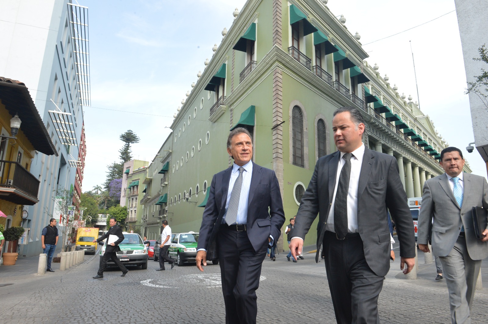 “Veracruz vive un cambio de fondo en materia democrática”: gobernador Yunes