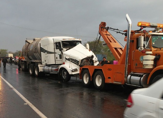 Se registra accidente en la carretera federal kilómetro 43