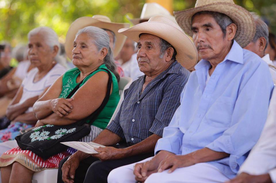 DIF de Martínez de la Torre invita a adultos mayores de 60 años a tramitar su credencial de Inapam