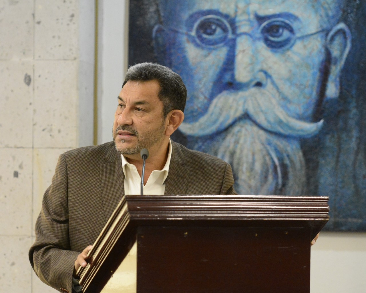 Diputado presenta iniciativa para modificar número de Ediles