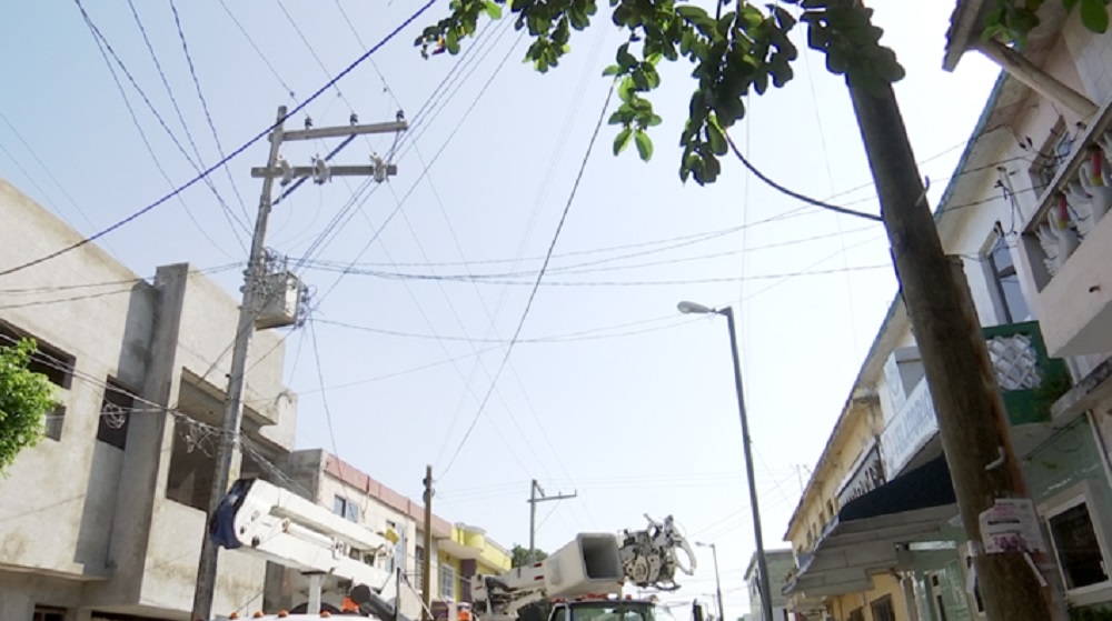 Falta de energía eléctrica paraliza comercios en centro del puerto de Veracruz
