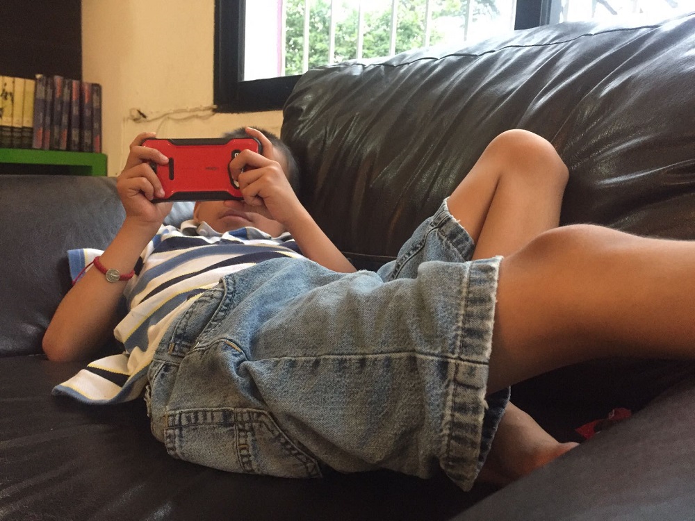 Niño con cáncer se recupera, a pesar de la falta de medicamentos durante la pasada administración estatal