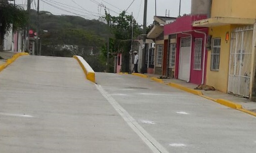 Inauguran trabajos de pavimentación en fraccionamiento Zipor de Xalapa