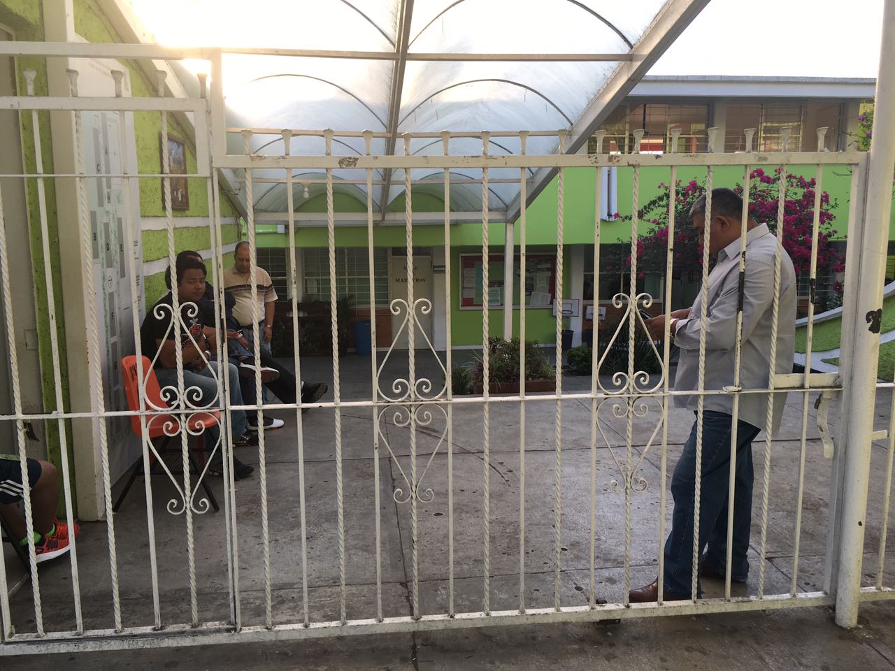 Suspenden labores en Cobaev Xalapa; reclaman pago puntual de prestaciones