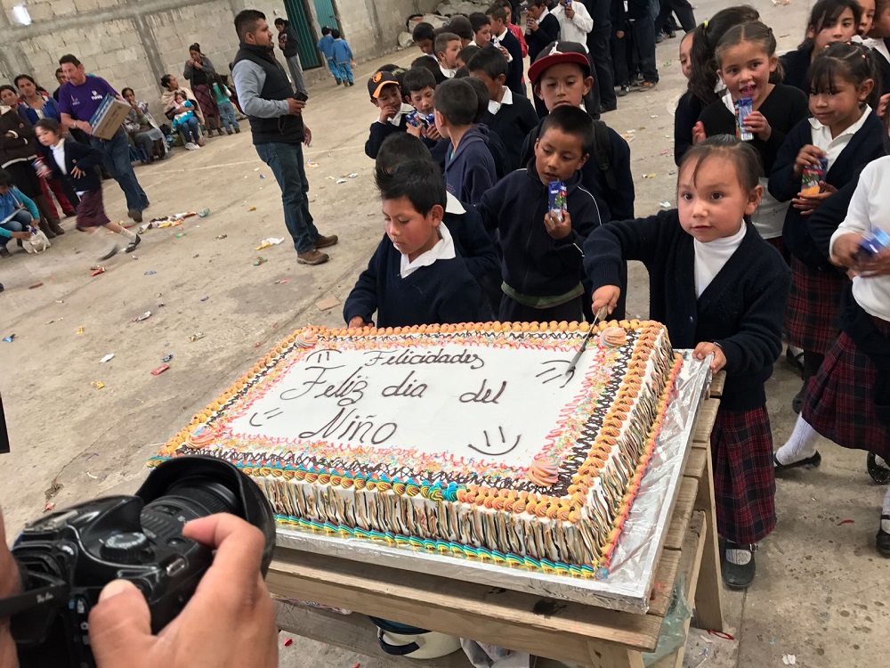 RTV ofreció festejo del Día del Niño a la comunidad El Paisano