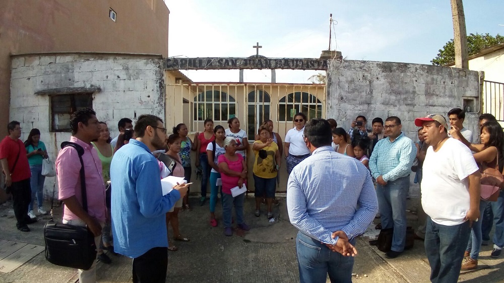Destraban conflicto en primaria de Coatzacoalcos por retraso en obras