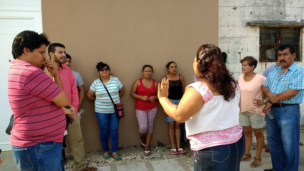 Padres protestan por obra inconclusa en primaria de Coatzacoalcos