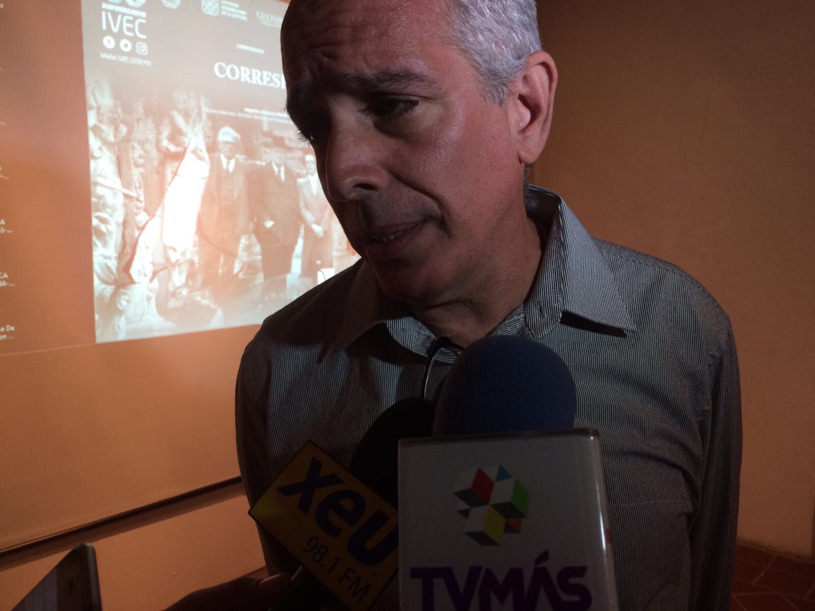 El fotógrafo cubano Eduardo Muñoz Ordoqui dictó conferencia en Fototeca de Veracruz 