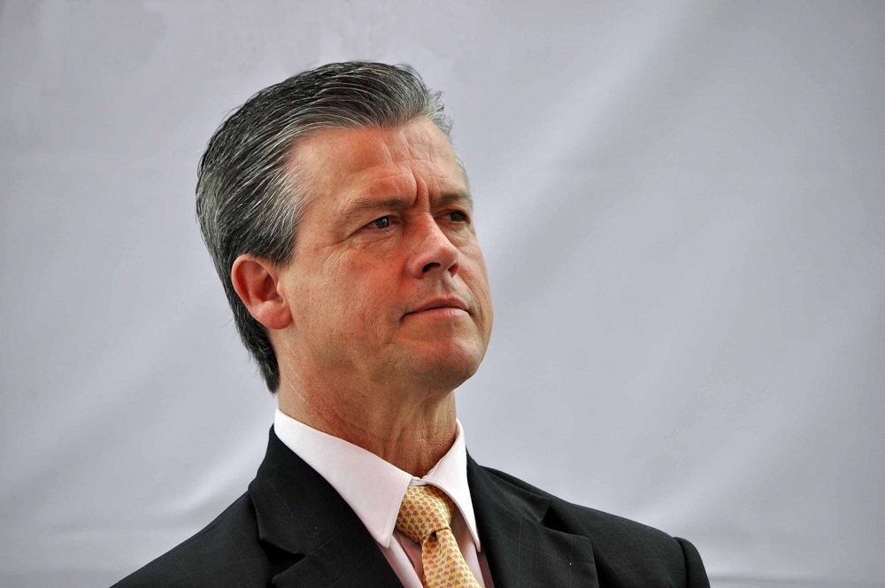 Solicita Buganza nueva licencia temporal, ahora se va tres meses, por motivos de salud