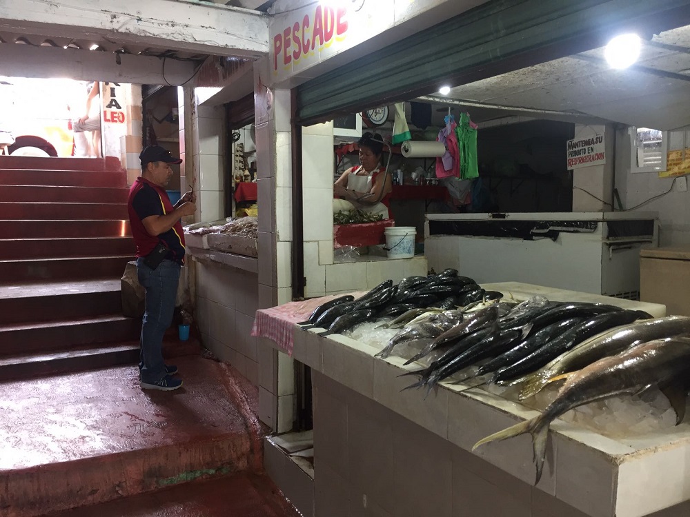 Se desploman ventas en mercado de mariscos de Coatzacoalcos