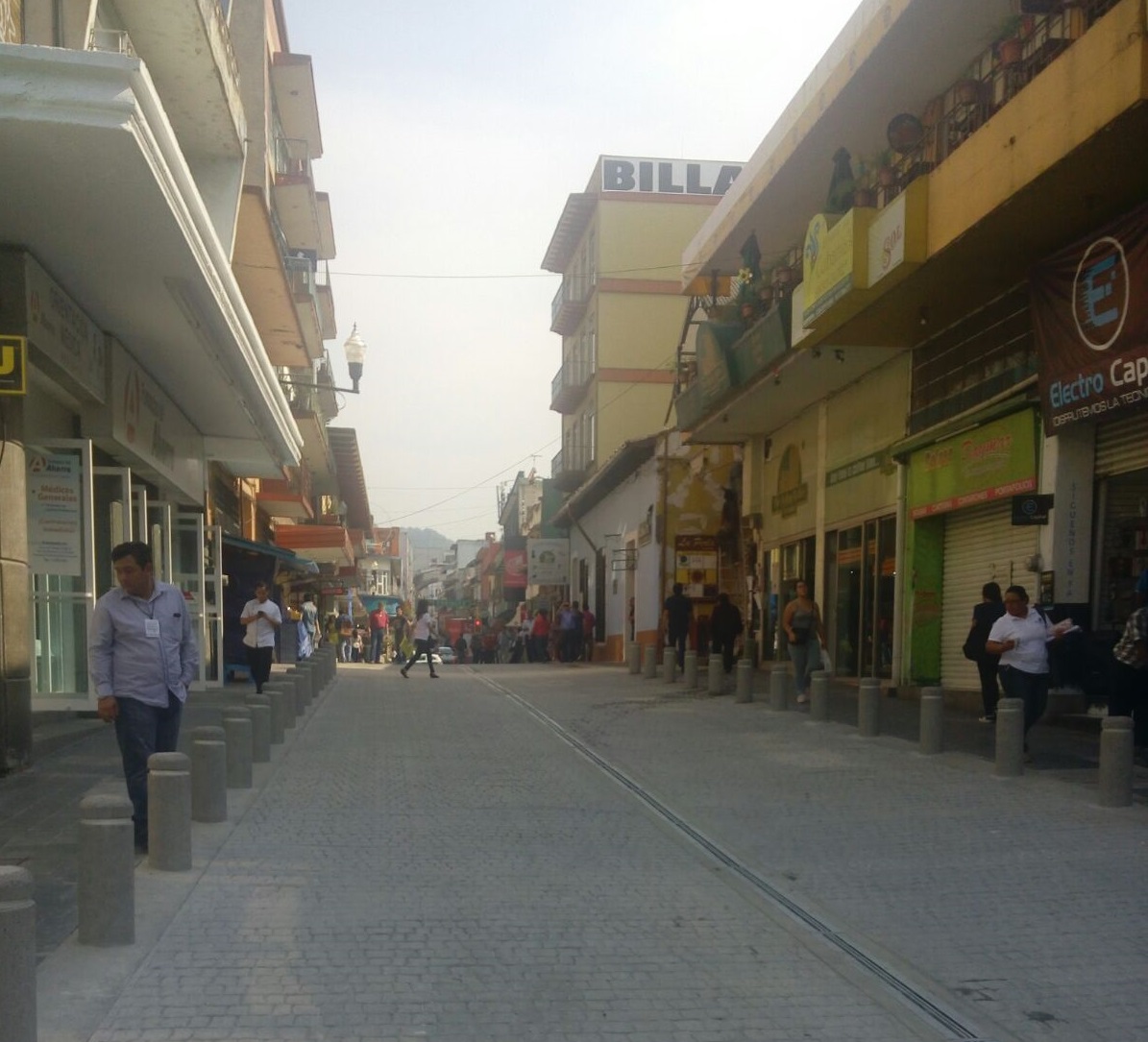En Xalapa, inauguran obra de rehabilitación de calle Primo Verdad