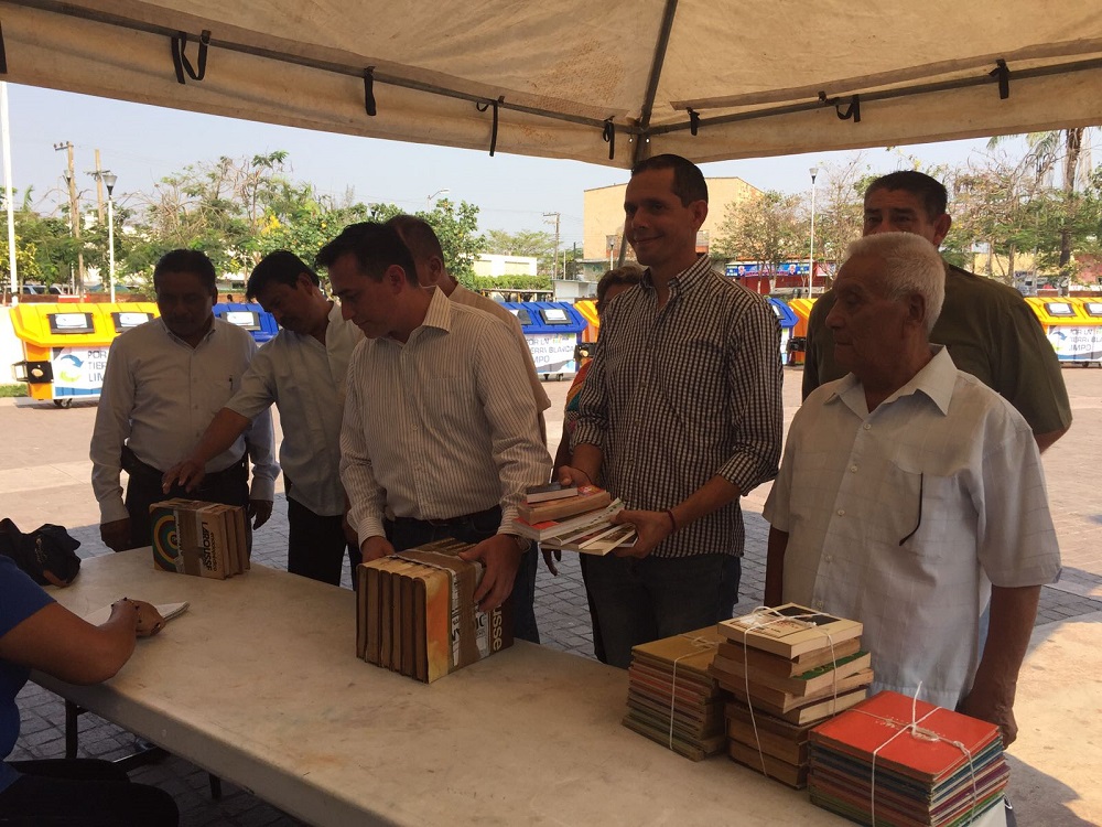 Dona un libro y enriquece la cultura de Tierra Blanca