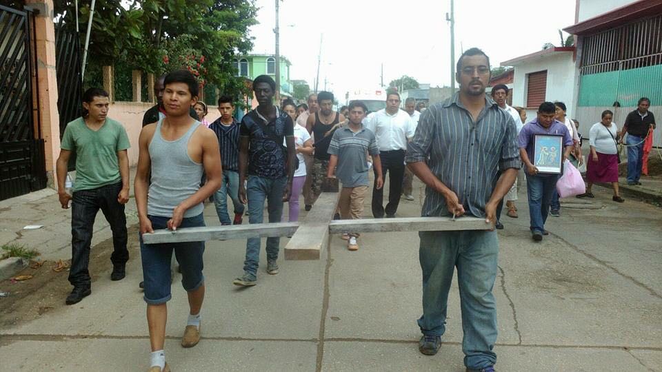 Viacrucis del migrante se realizó en Coatzacoalcos