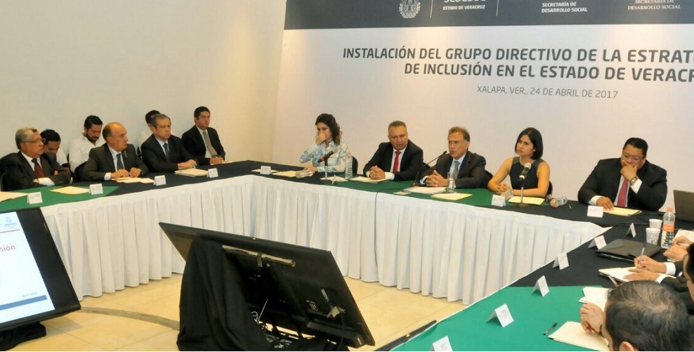 «Sumamos esfuerzos con el gobierno federal para combatir la pobreza de los veracruzanos”: Gobernador Yunes