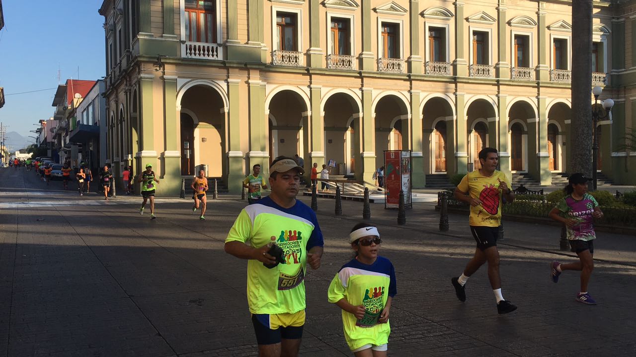 En Córdoba INE llama a la población a participar en próximo proceso electoral con carrera atlética
