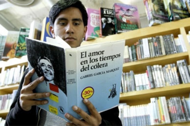 Remate de libros recuerda a Gabriel García Márquez con maratón de lectura